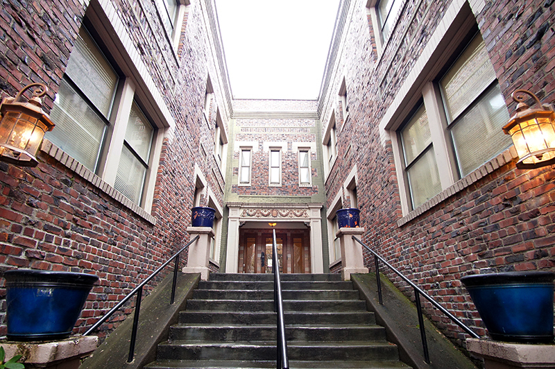 Portland Apartment: 130 NW 19th Ave #101