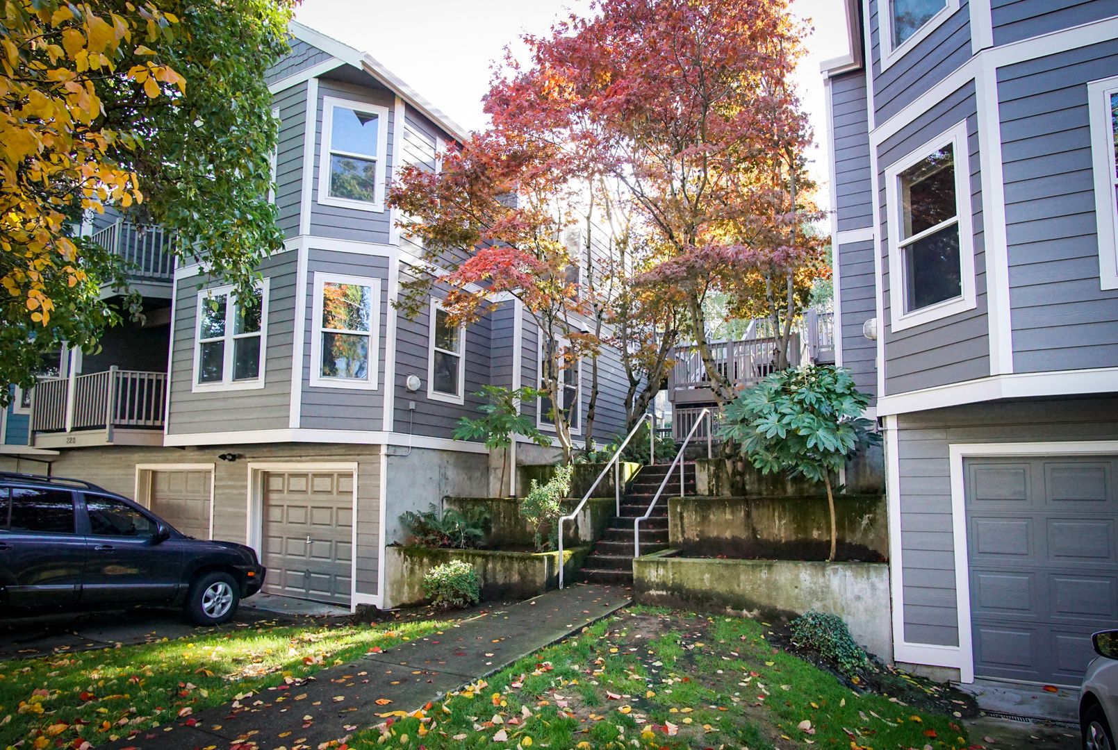 Portland Apartment: 235 SW Hooker St #05