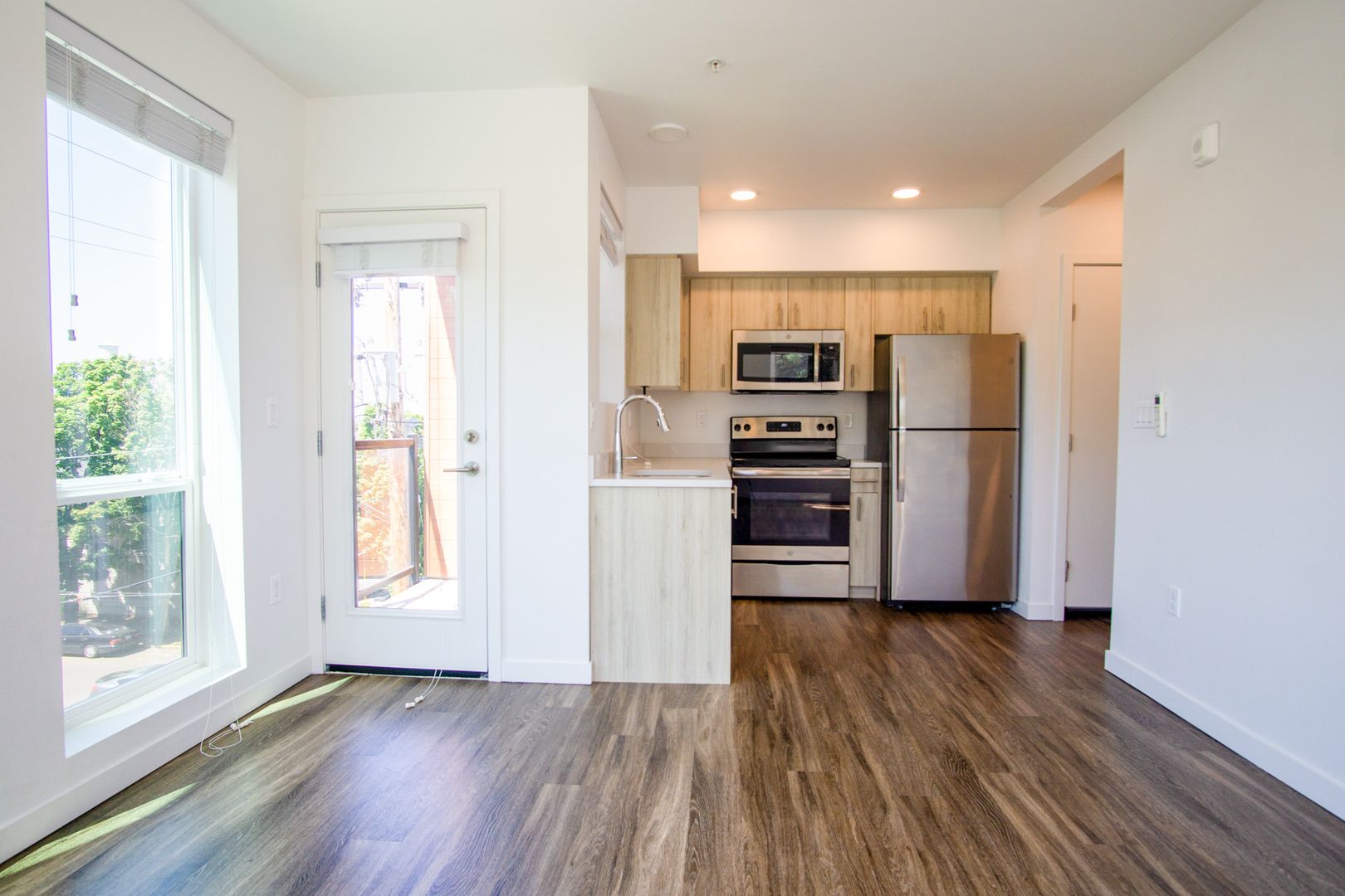 Portland Apartment: 1834 NW 25th Ave