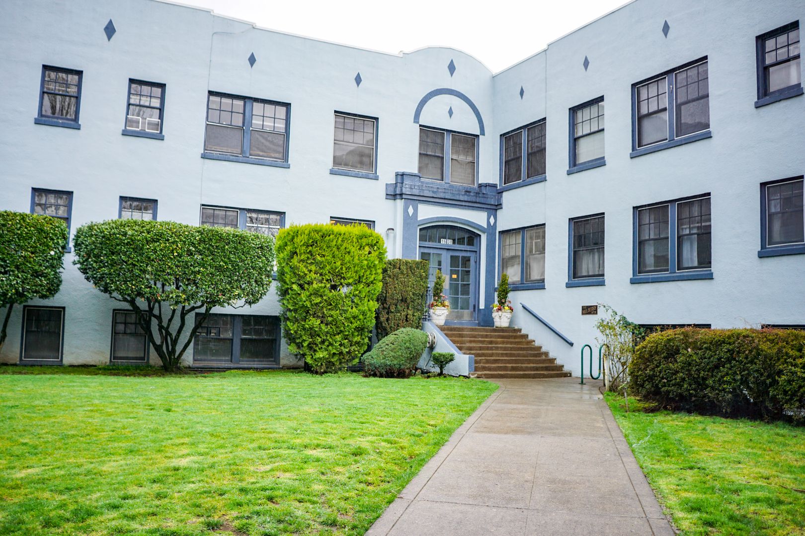 Portland Apartment: 1638 SE 12th Ave. #107
