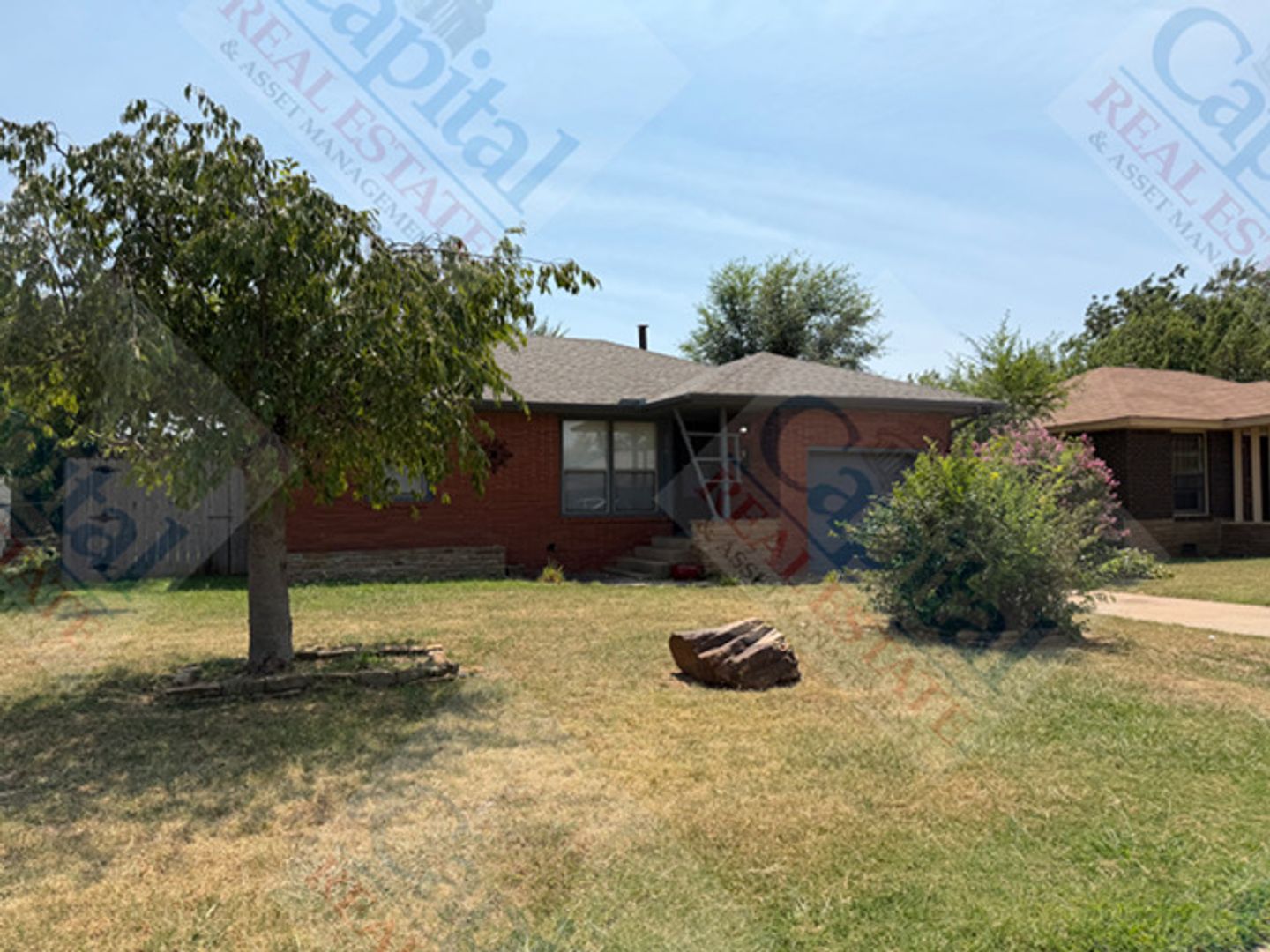 Midwest City House: 256 E. Key Blvd.