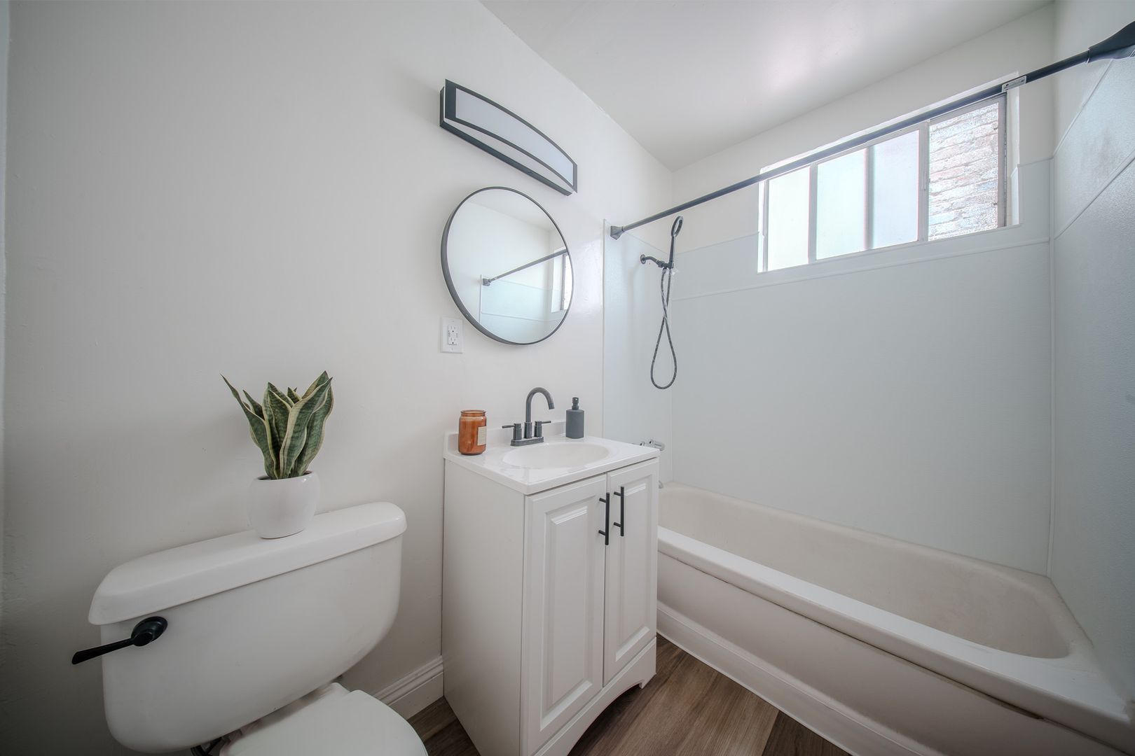 Long Beach Apartment: 230 - 248 Olive Avenue
