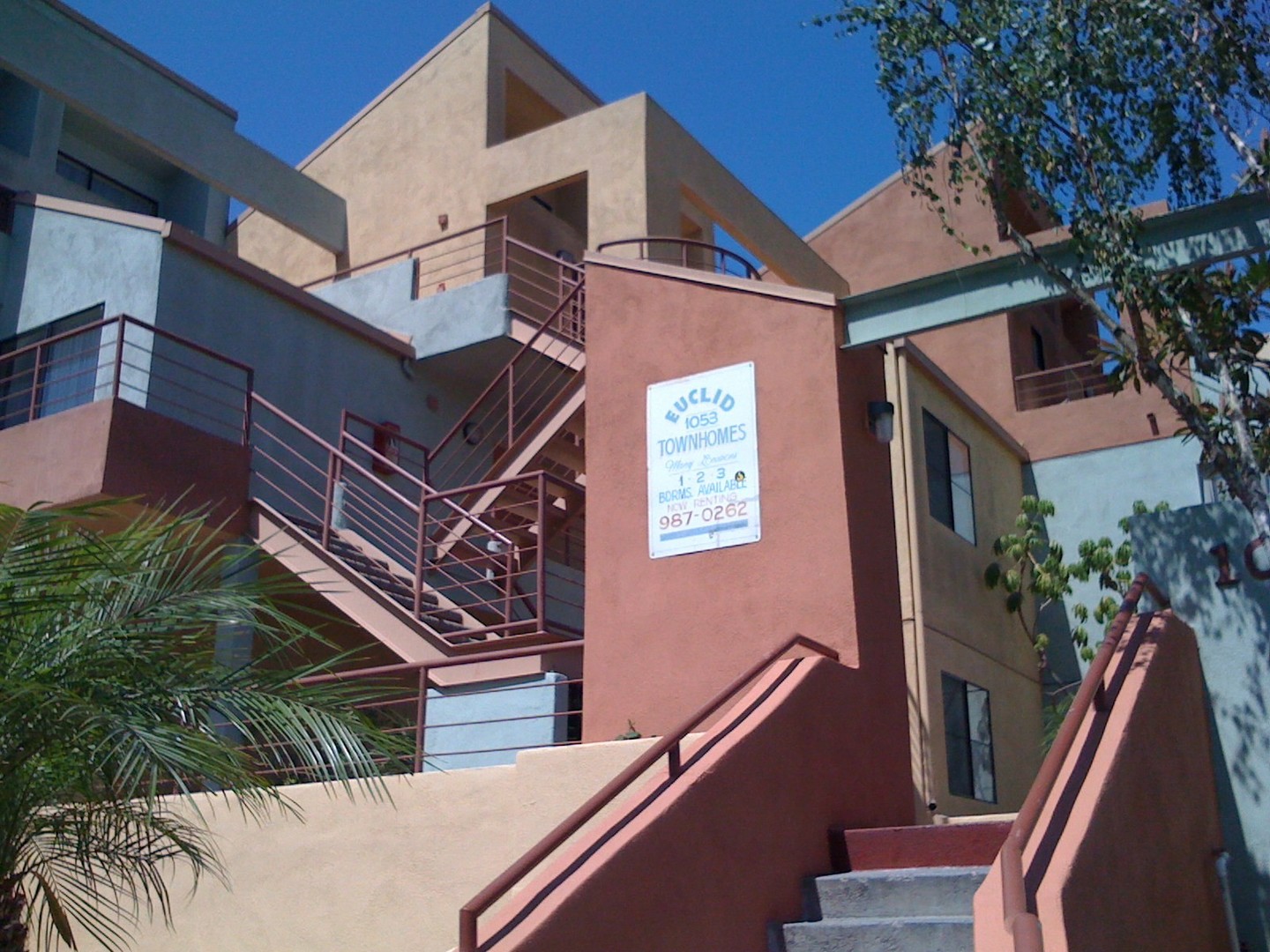 Long Beach Apartment: 1053 Euclid Ave