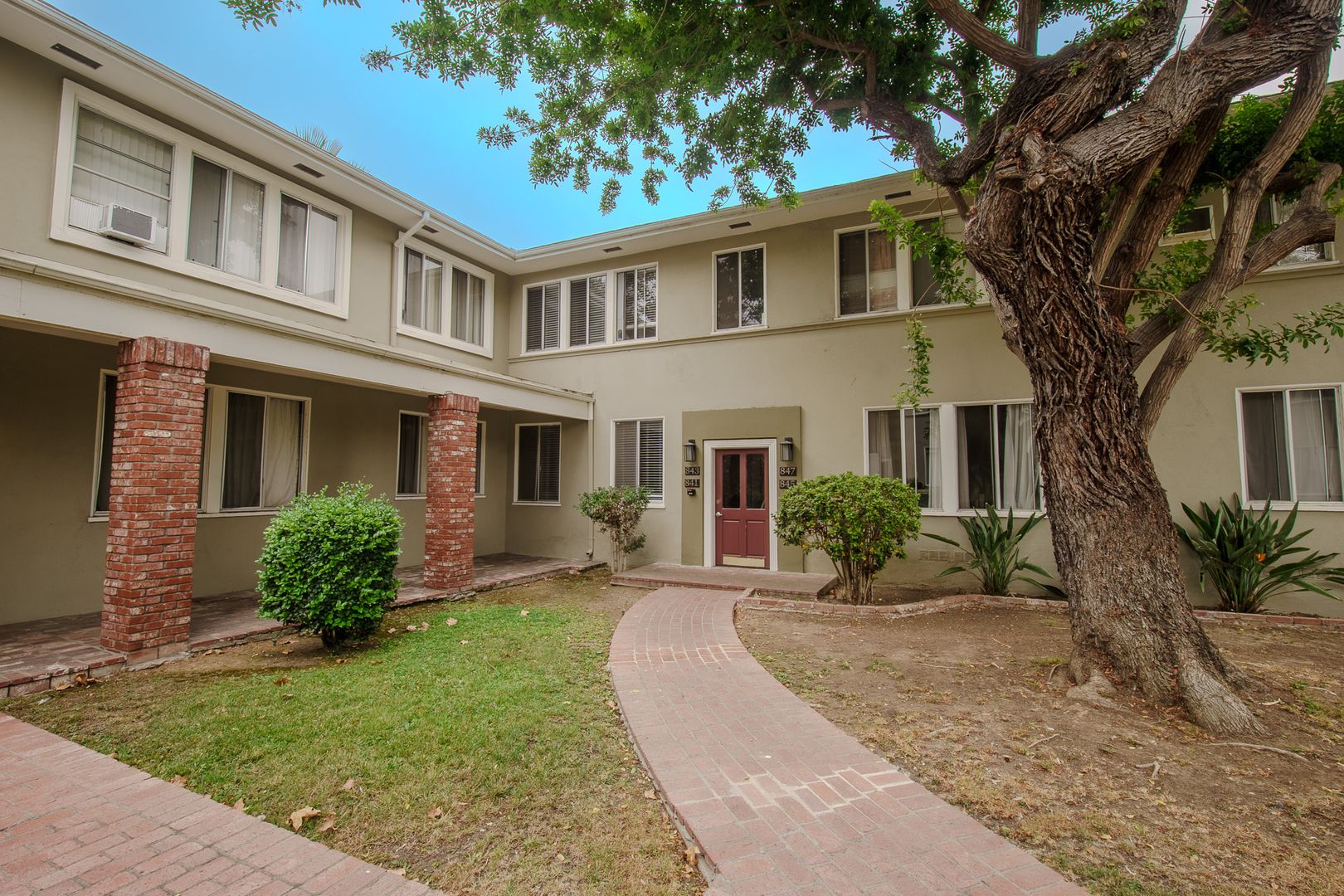 Long Beach Apartment: 801-931 E. 46th Street