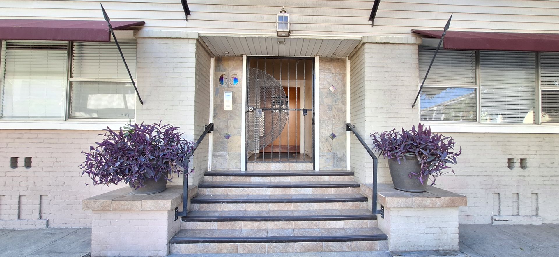 Long Beach Apartment: 65 Linden Ave.