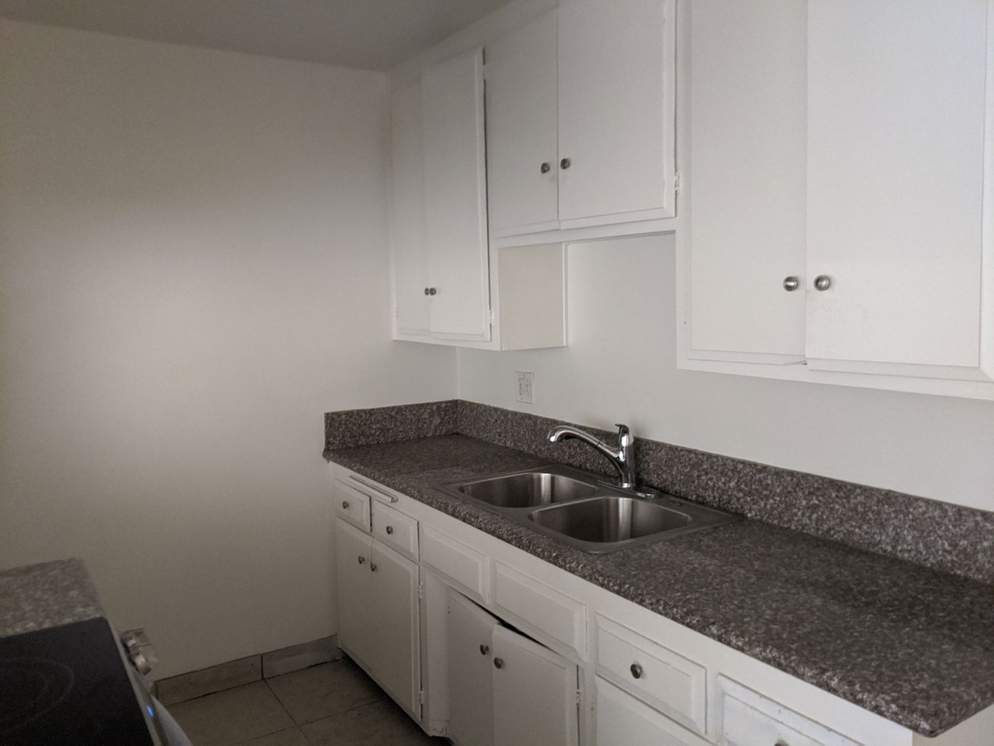Long Beach Apartment: 709 E. 3rd St.