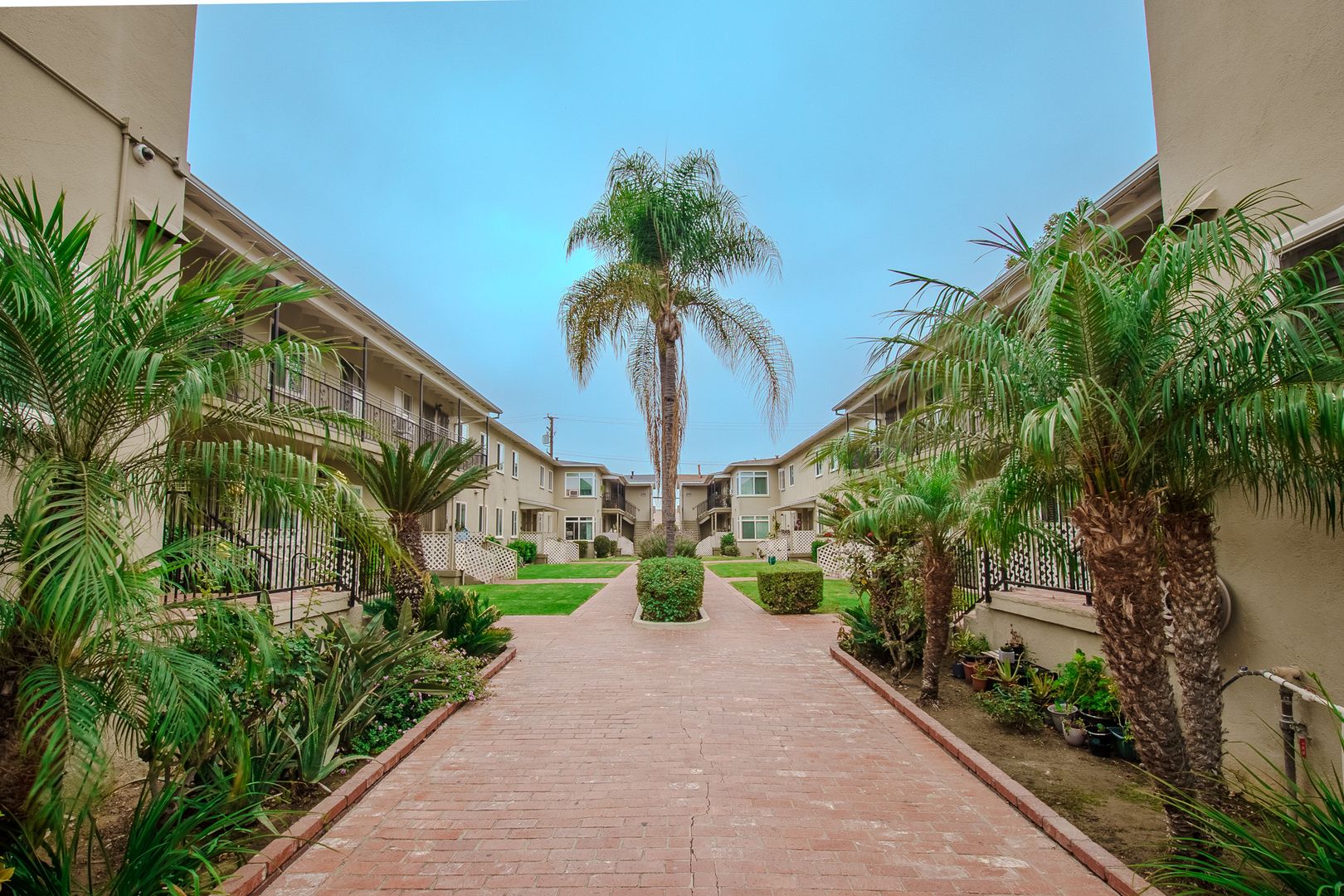 Long Beach Apartment: 761-799 E 46th St.