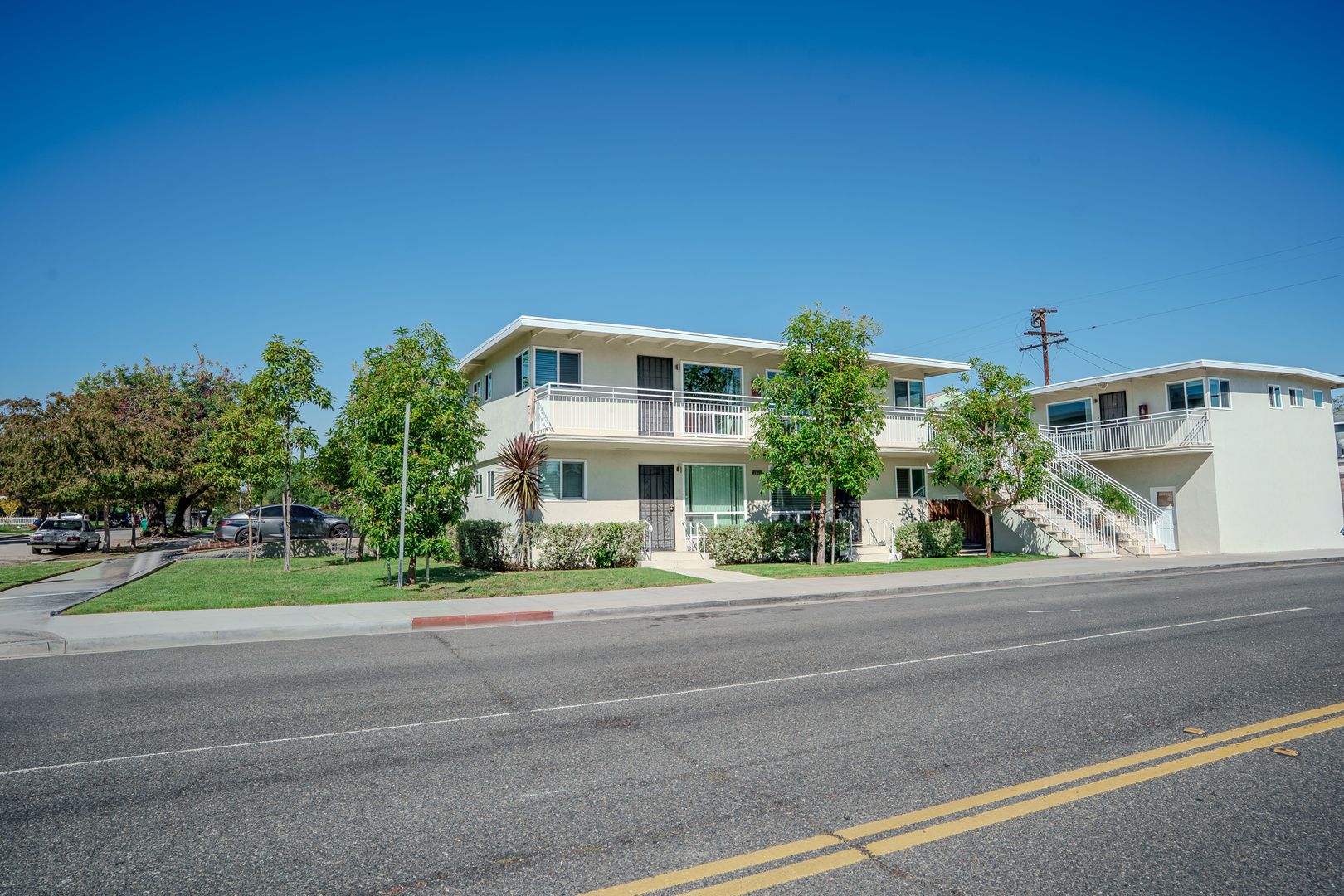 Long Beach Apartment: 1511 E. Wardlow Rd