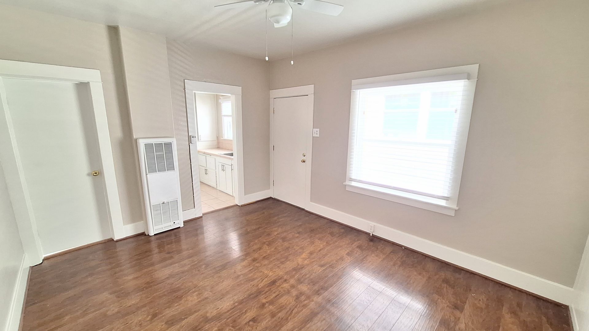 Long Beach Apartment: 57 Linden Ave