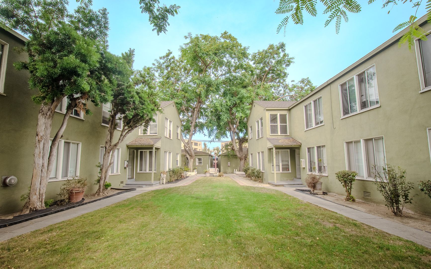 Long Beach Apartment: 4507-4519 N. Banner Dr.