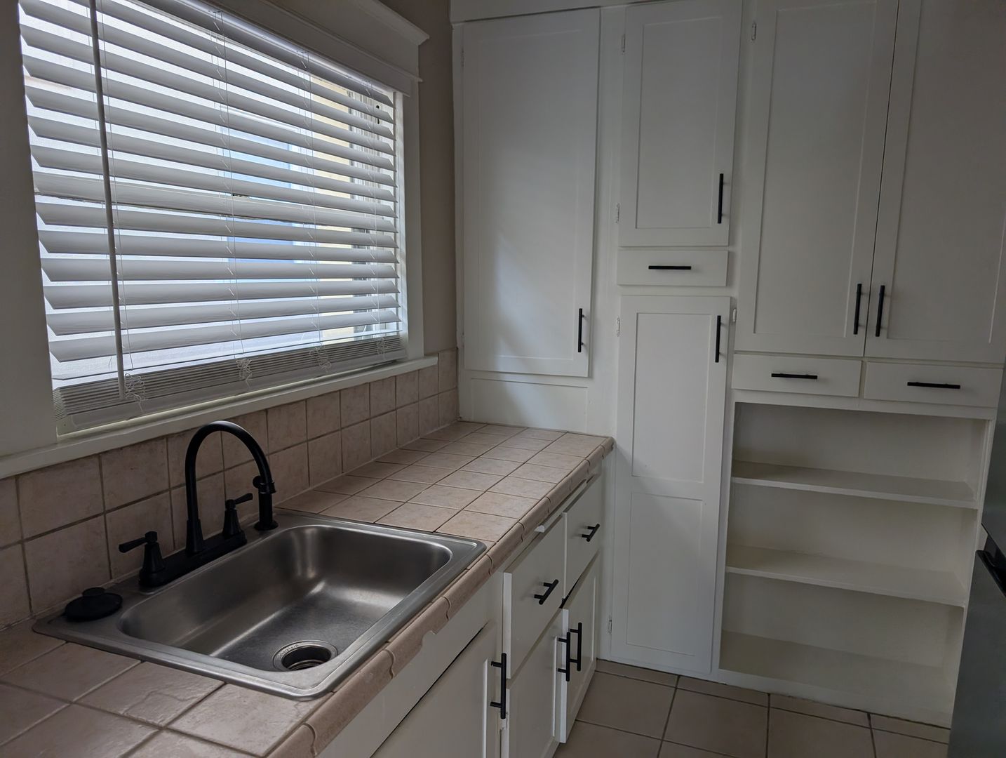 Long Beach Apartment: 57 Linden Ave