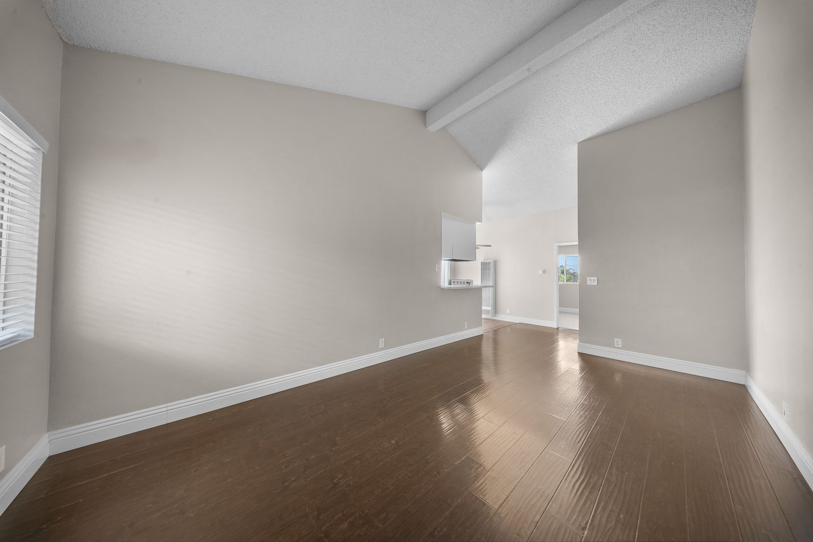 Long Beach Apartment: 244-250 Nevada St.