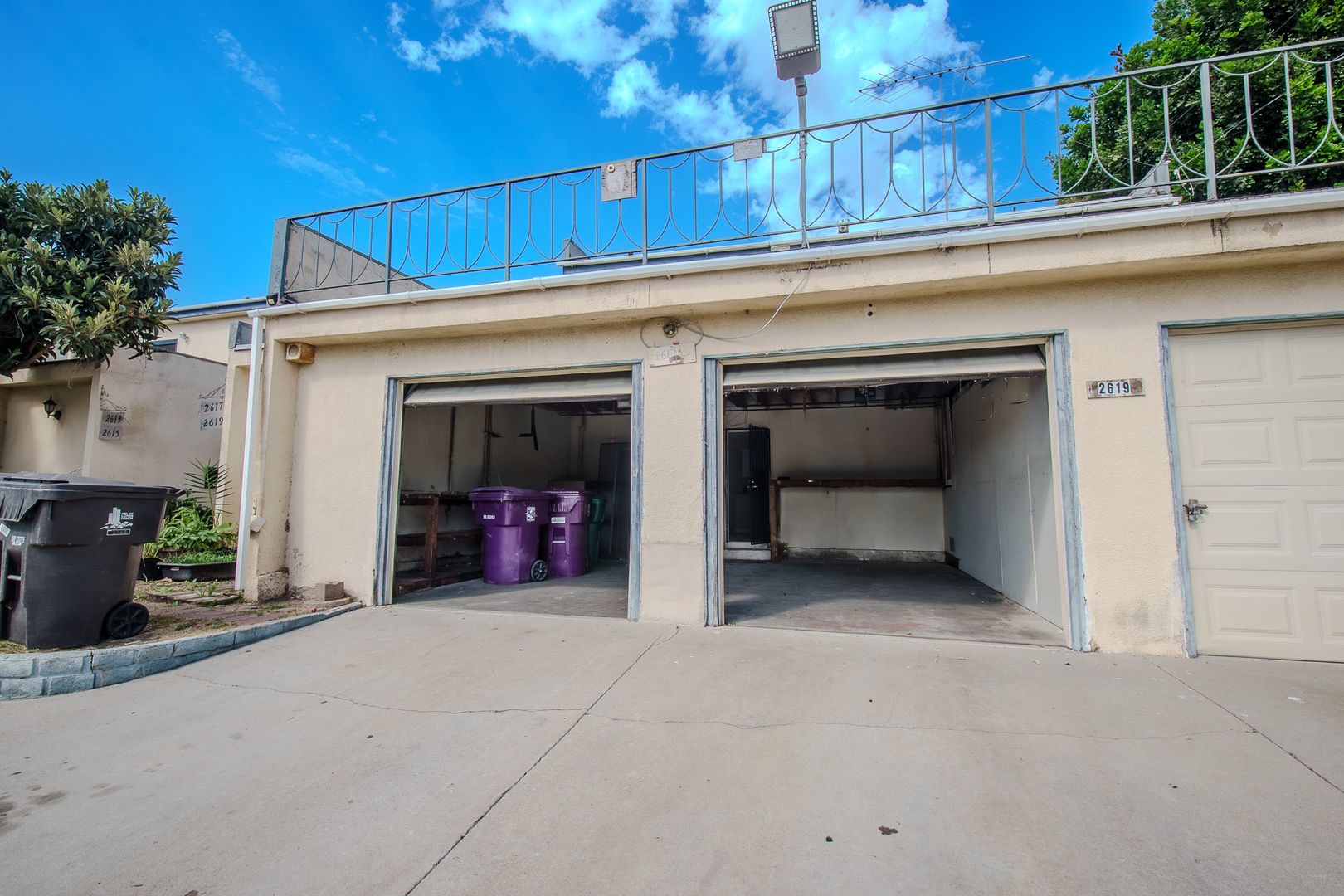 Long Beach Apartment: 2617-2619 E 17th St