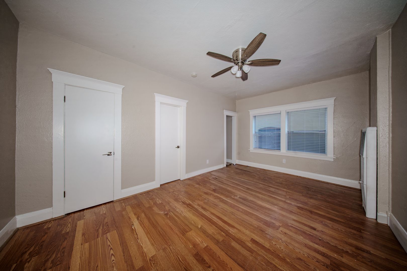 Long Beach Apartment: 65 Linden Ave.