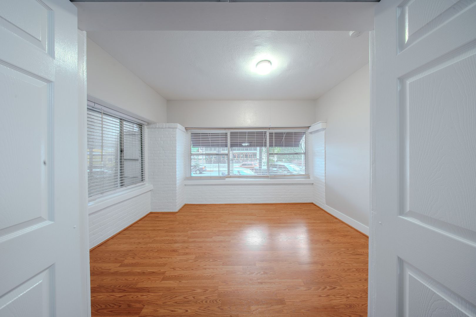Long Beach Apartment: 65 Linden Ave.