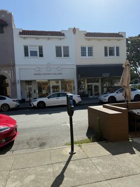 COMING SOON! Top Floor One Bedroom Apartment in the Heart of Downtown Burlingame