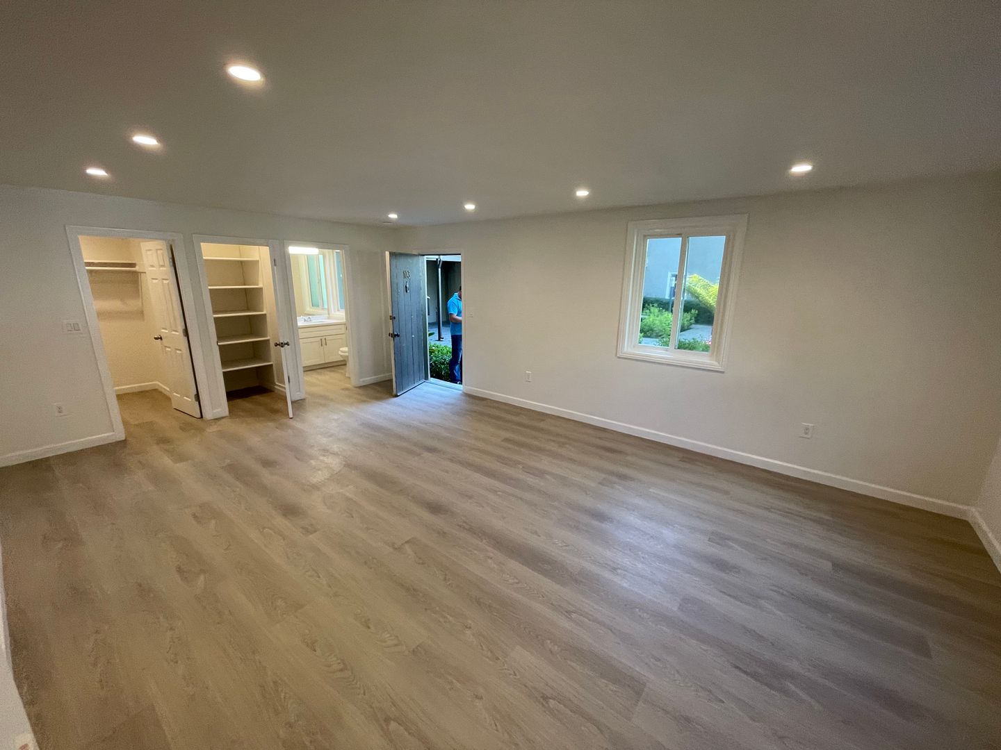 San Mateo Apartment: 105 Dartmouth