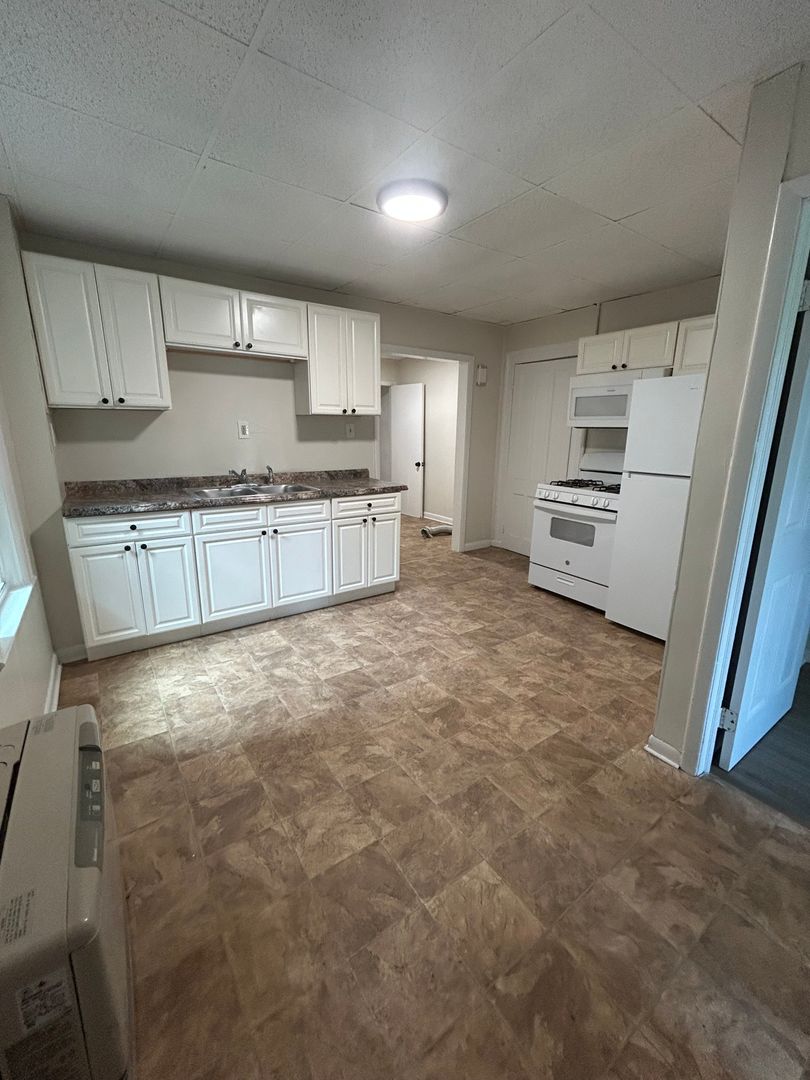 Watervliet Apartment: 305 23rd St.