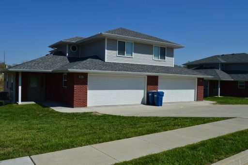 1010 Emily Lane – photo 1