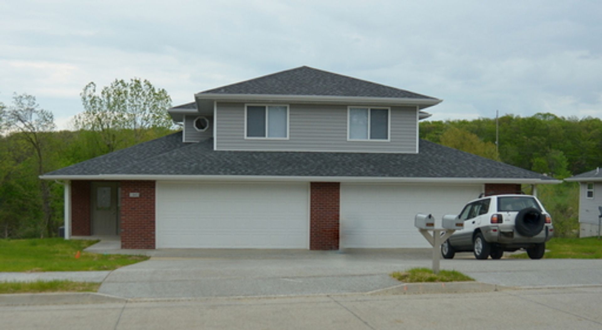 Jefferson City Apartment: 1043/1045 Emily Lane