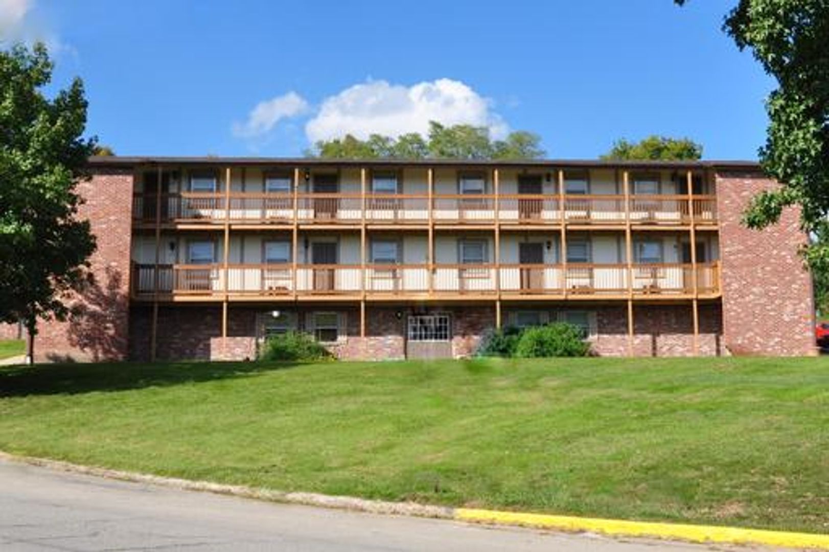 Jefferson City Apartment: 1308 West McCarty Street