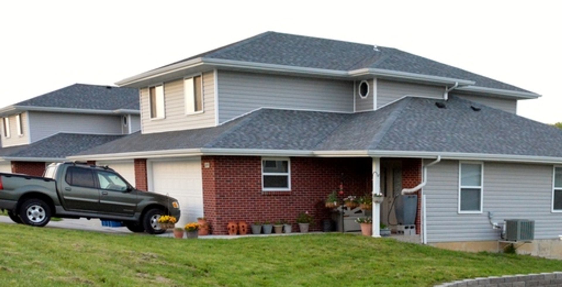 Jefferson City Apartment: 1075/1077 Emily Lane