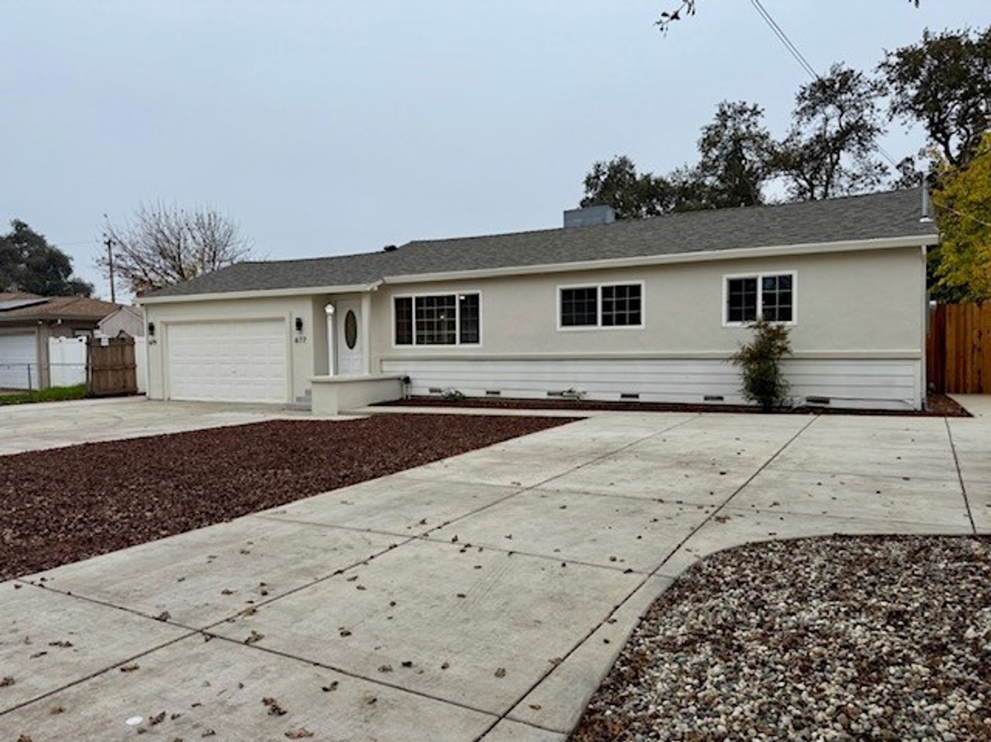 Roseville Apartment: 677 Whyte Avenue