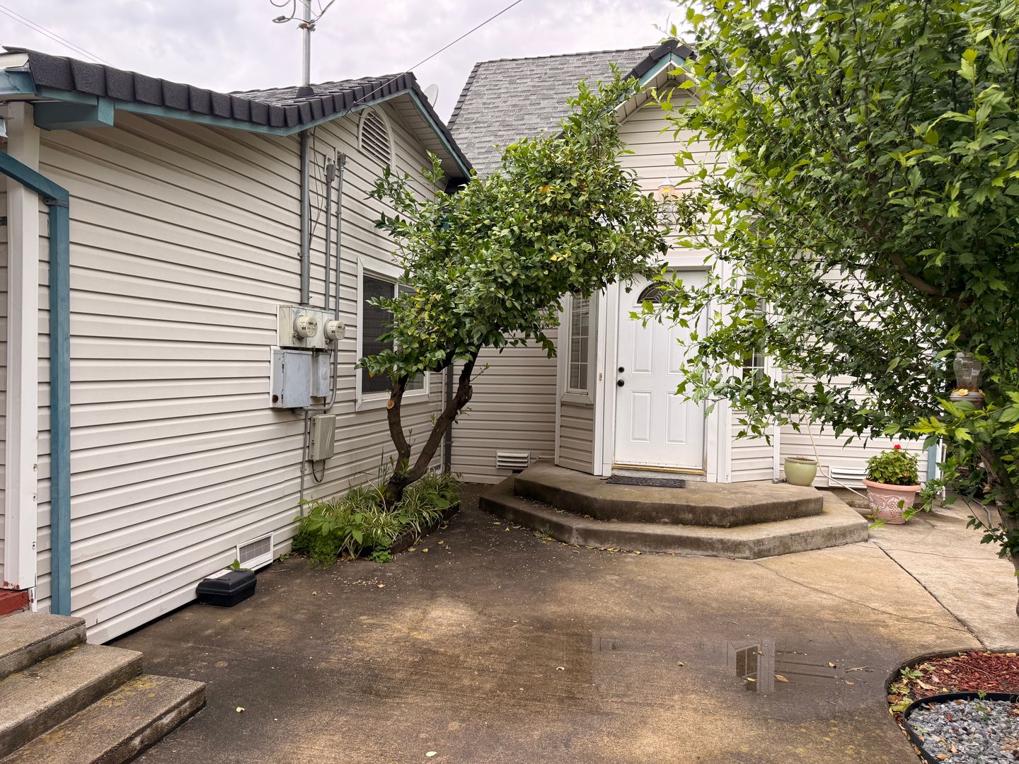 Sacramento Apartment: 5511 San Francisco Blvd