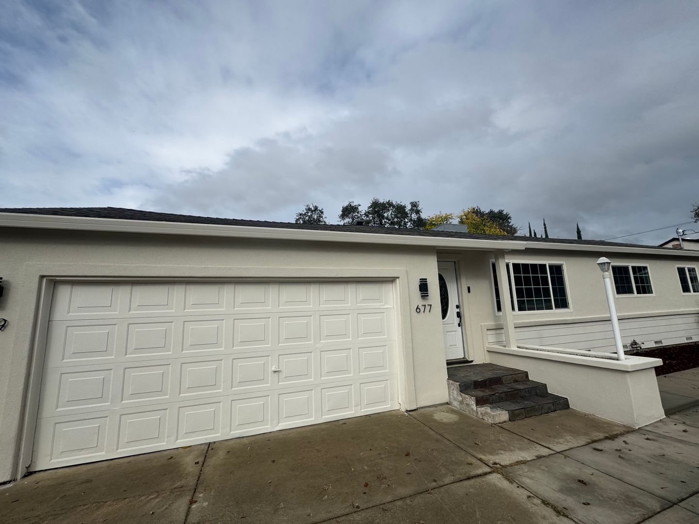 Roseville Apartment: 677 Whyte Avenue