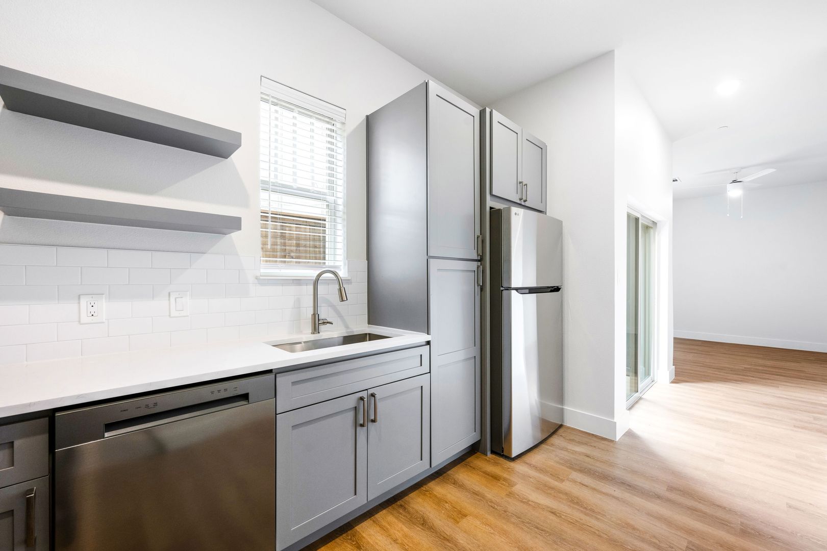 Dallas Apartment: 5313 Reiger Avenue