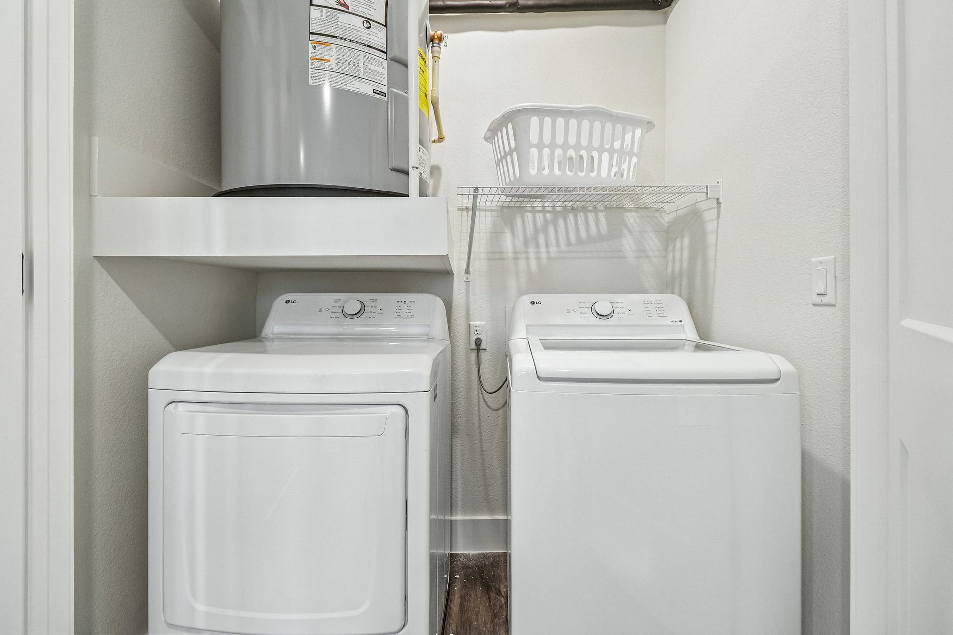 Laundry room at View Rail District
