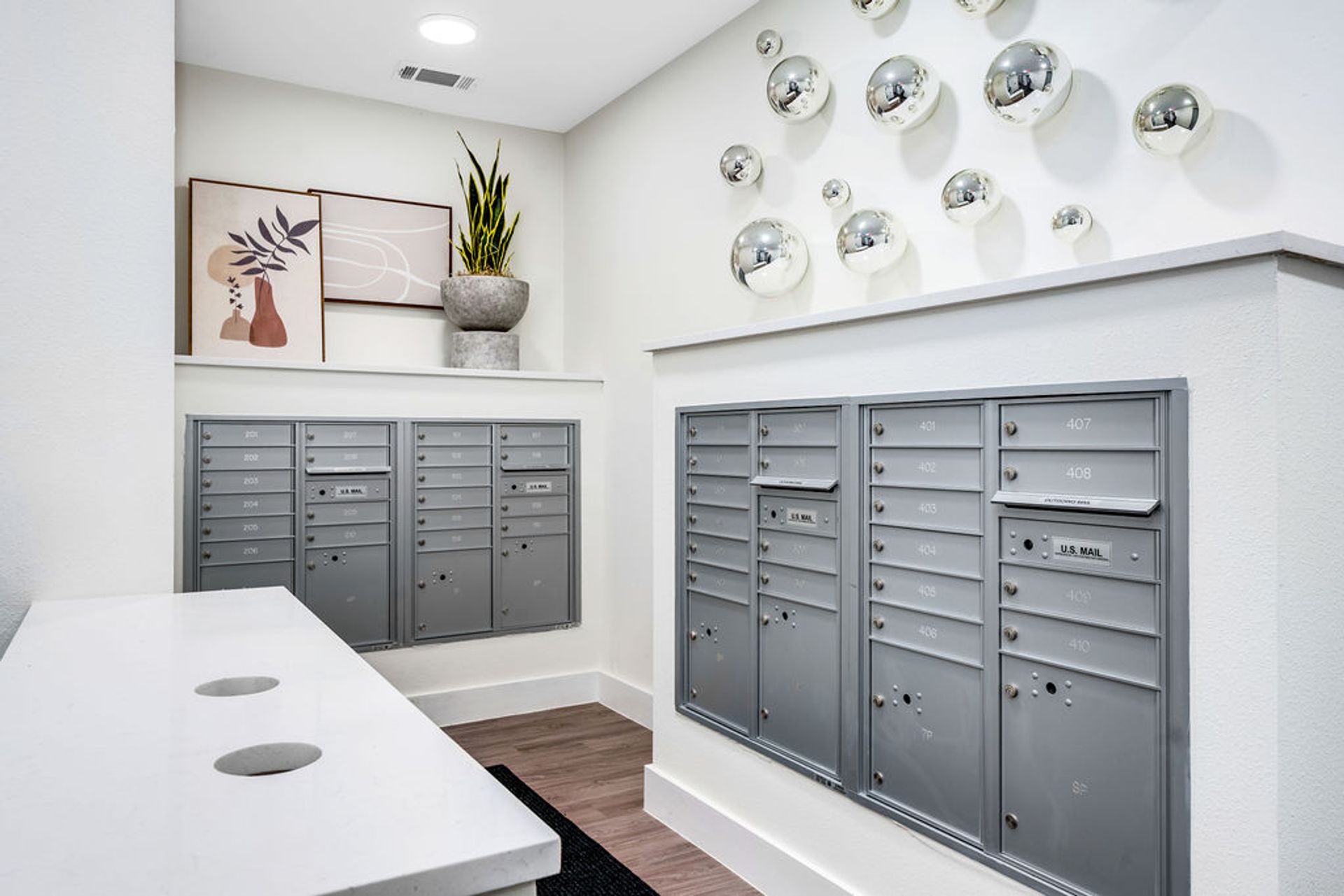 Correo Place 5 of 12