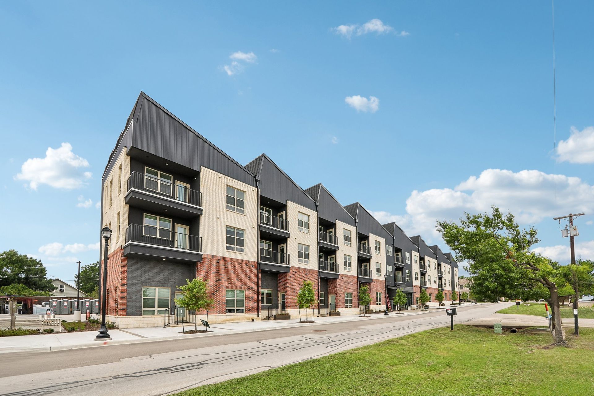 Frisco Apartment: 6810 Ash Street