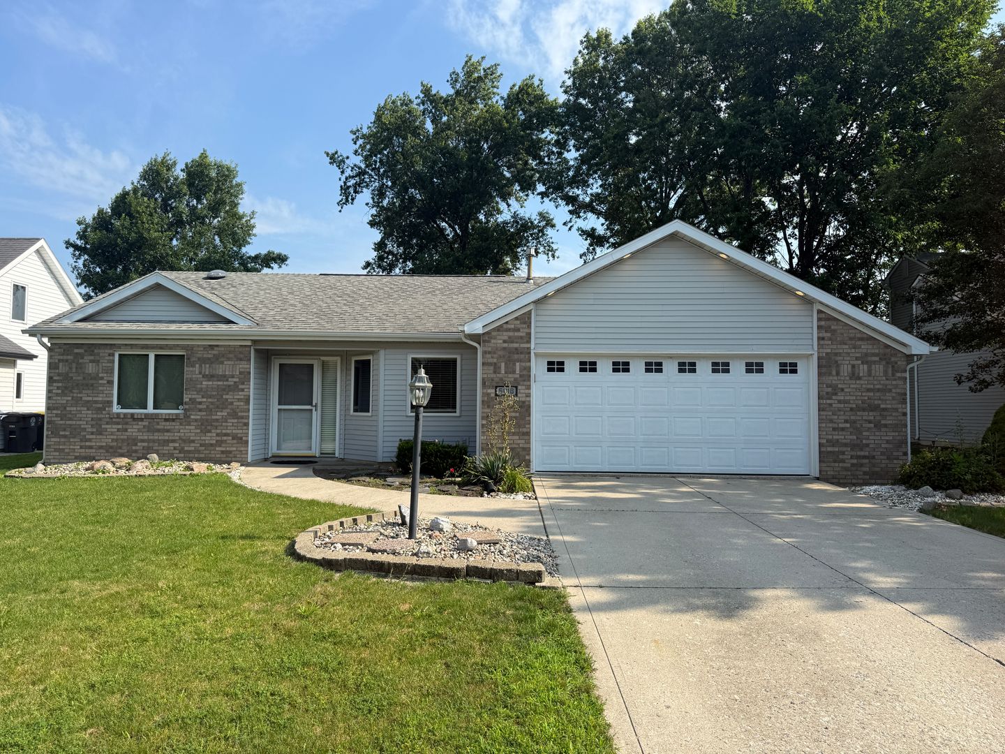 Fort Wayne House: 5018 Goldfinch Lane