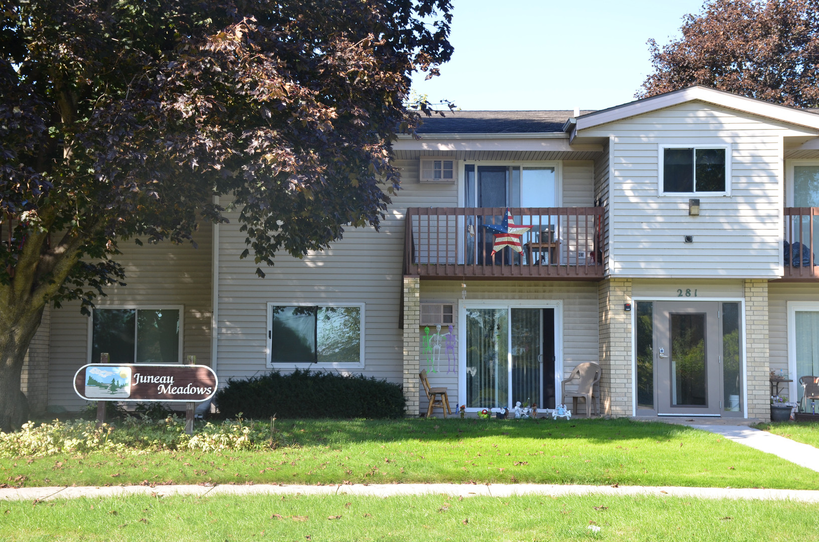 Juneau Apartment: 271-281 N Depot St