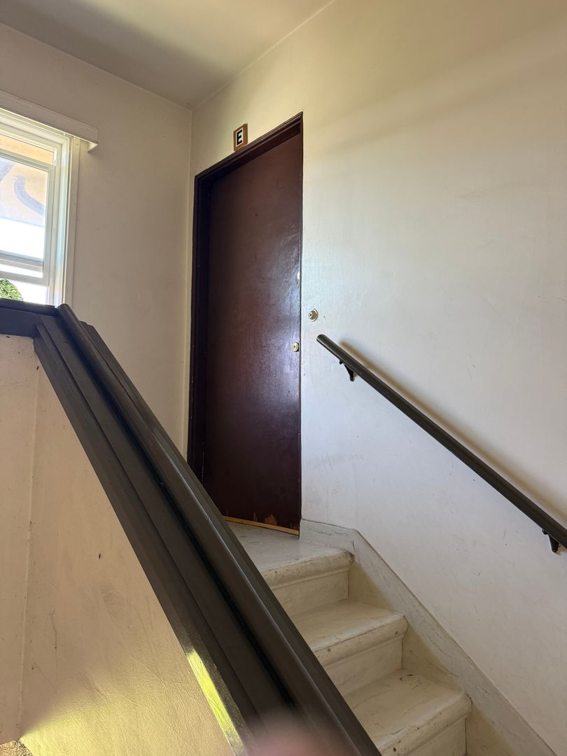 Los Angeles Apartment: 180 S. Mountain View Ave.