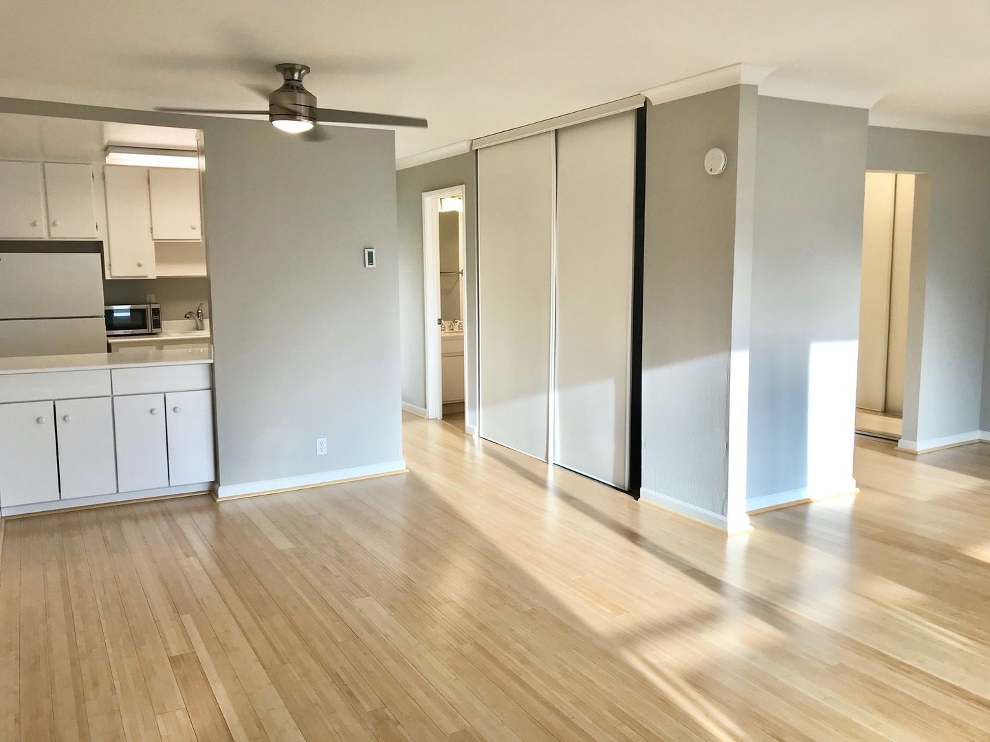 Mountain View Apartment: 2685 California Street
