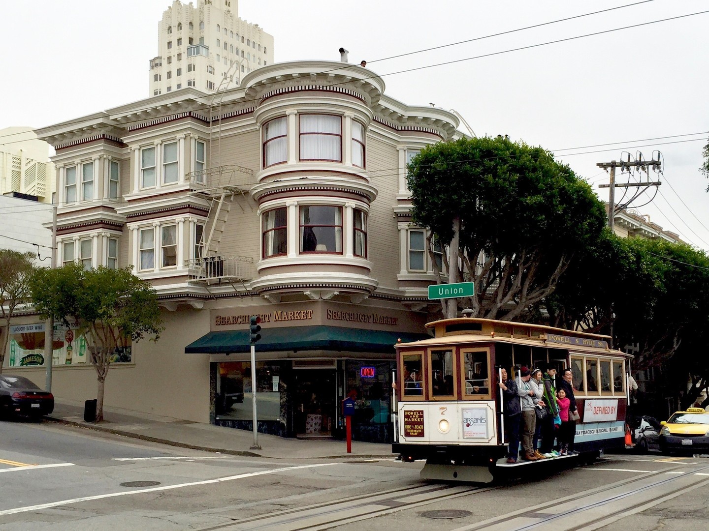 San Francisco Apartment: 1954-64 Hyde Street