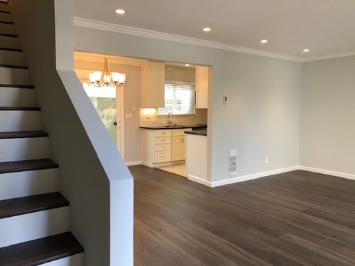 ** MOVE-IN SPECIALS AVAILABLE ** - Sunnyvale - Village Square Townhomes - Close to Hwy 280 & 85, Shopping, Cupertino border – photo 1
