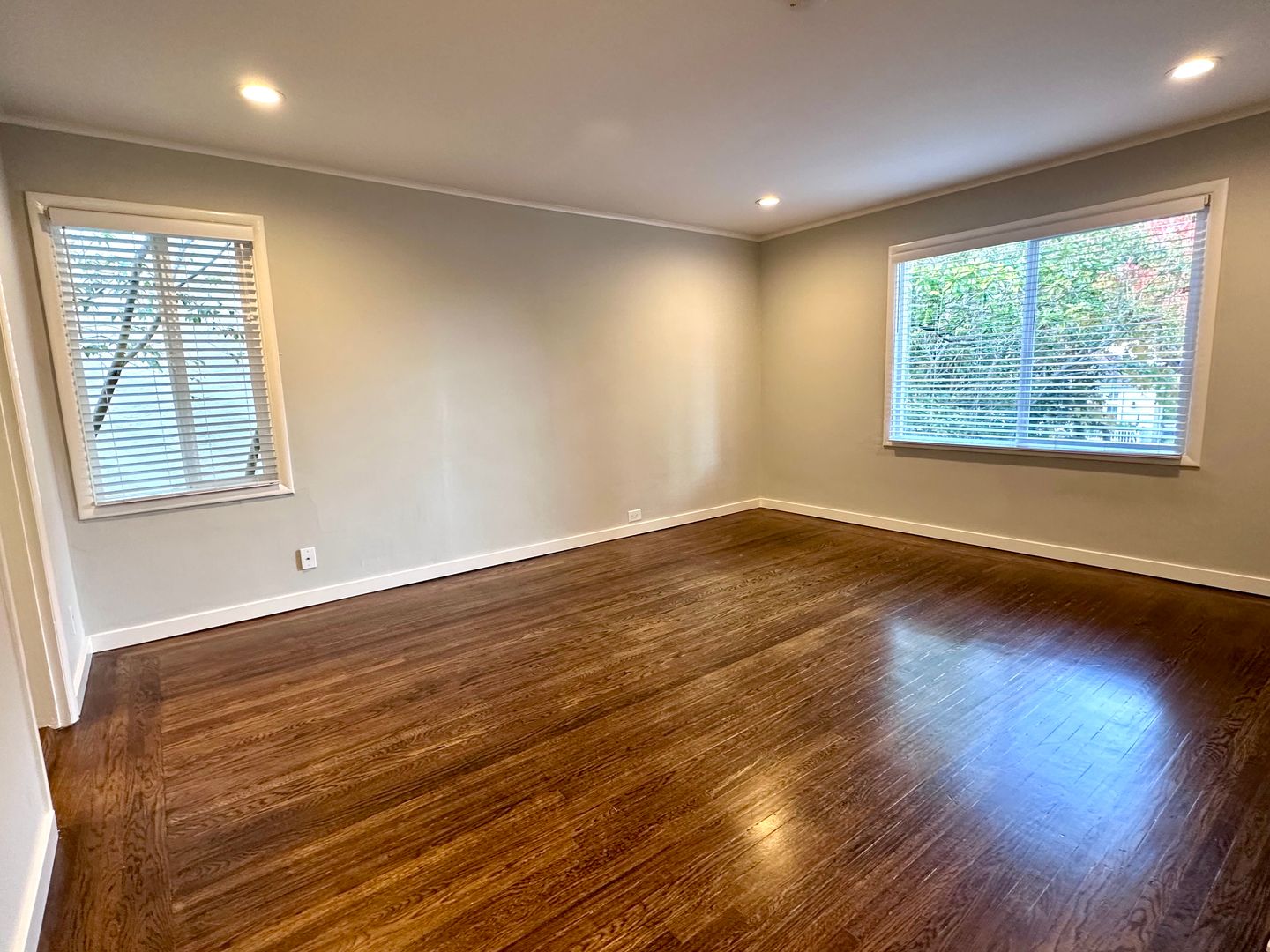 Burlingame Apartment: 1441-1445 Bellevue Avenue