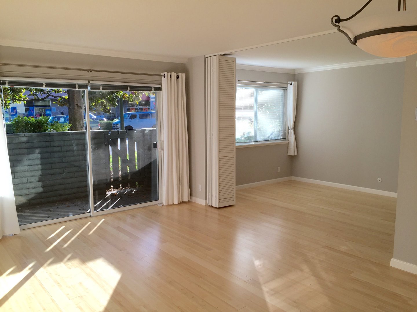 Mountain View Apartment: 2645 California Street