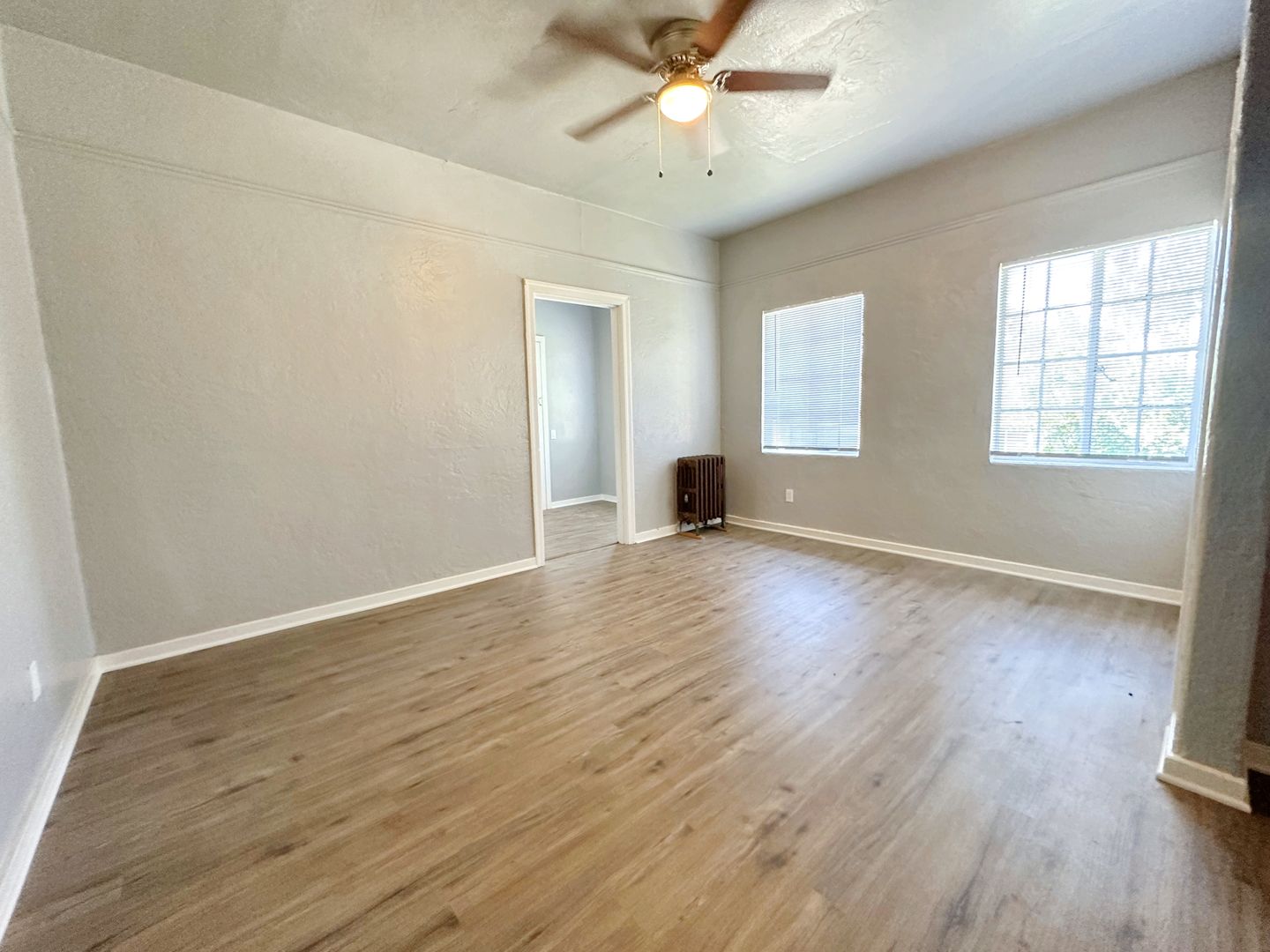 Oakland Apartment: 1290 26th Ave