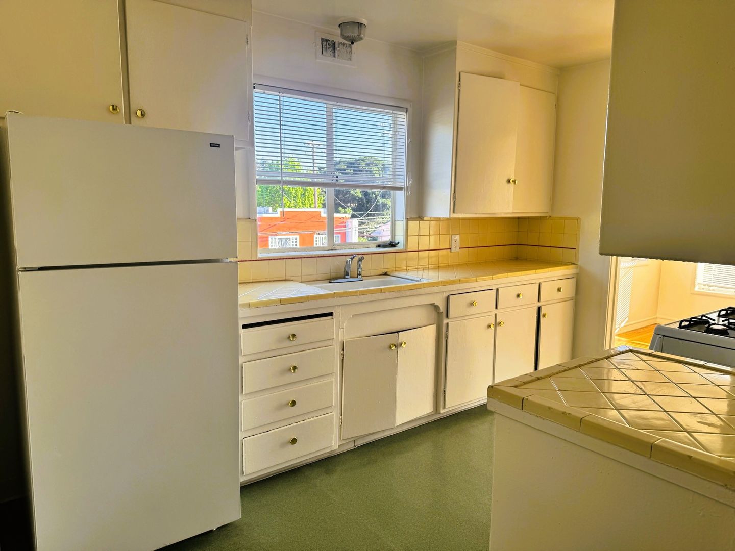 Oakland Apartment: 3105 High St