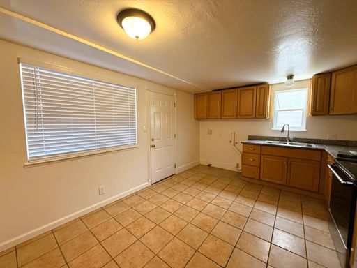 Move In & Save! 50% Off Your First Full Month – 2-Bedroom with Laundry Hookups – photo 1