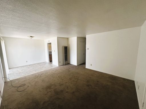 Move In & Save – Spacious 2-Bedroom with 50% Off Your First Full Month – photo 1
