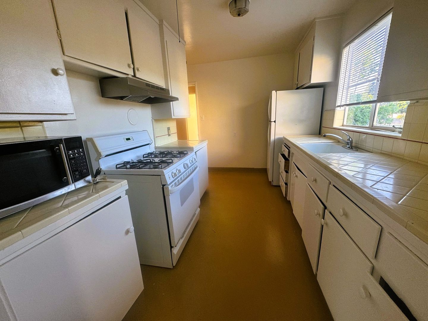 Oakland Apartment: 3105 High St