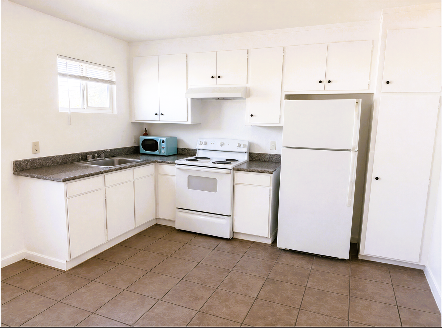 Oakland Apartment: 151 Catron Dr