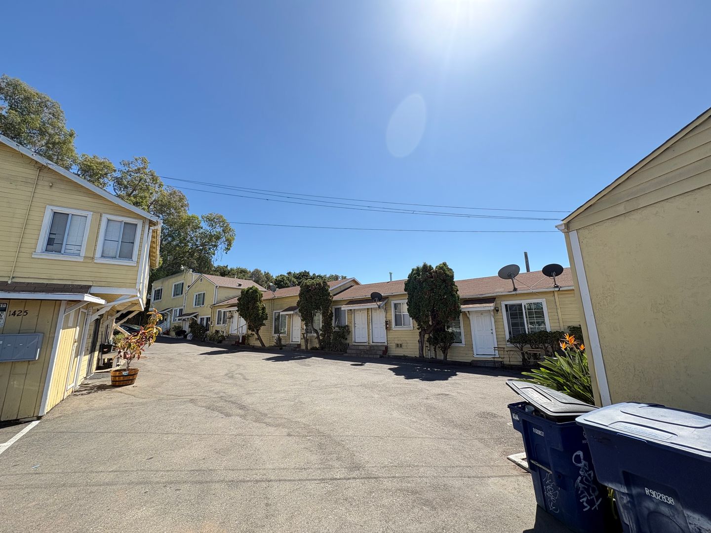 San Leandro Apartment: 1425 MacArthur Blvd
