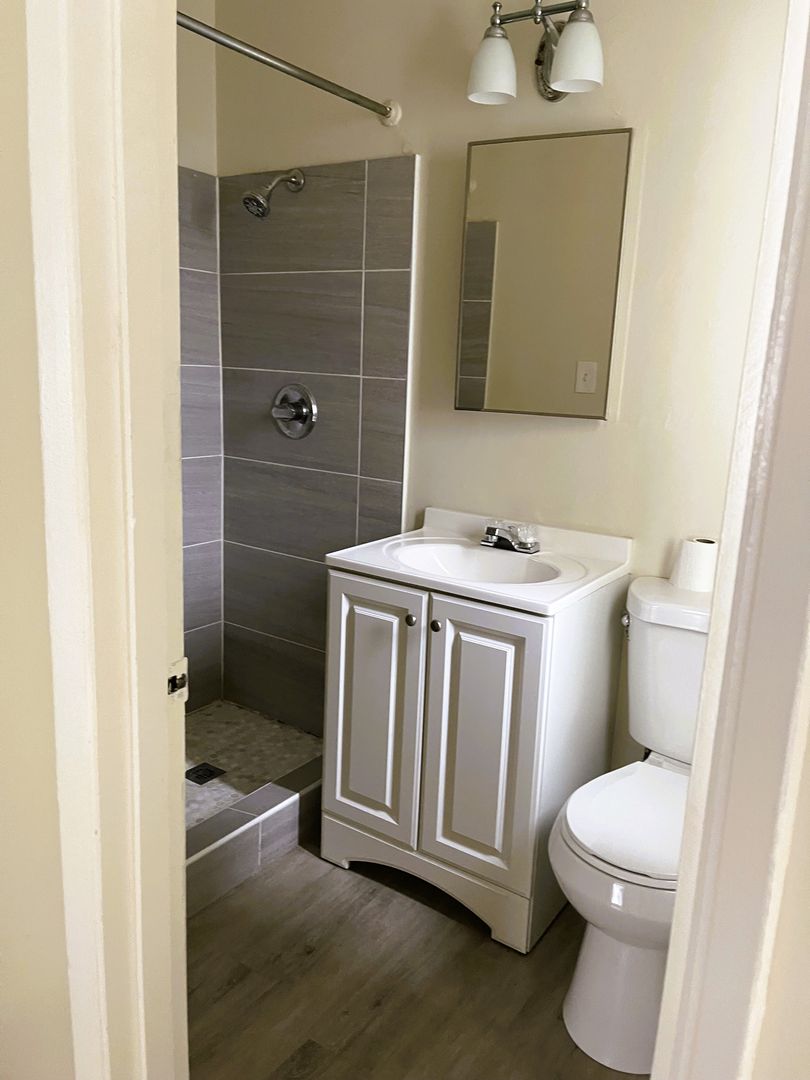 Oakland Apartment: 3080 E 15th Street