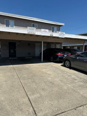 2BR/1BA Apartment with Carport Parking – Water & Trash Included – photo 1
